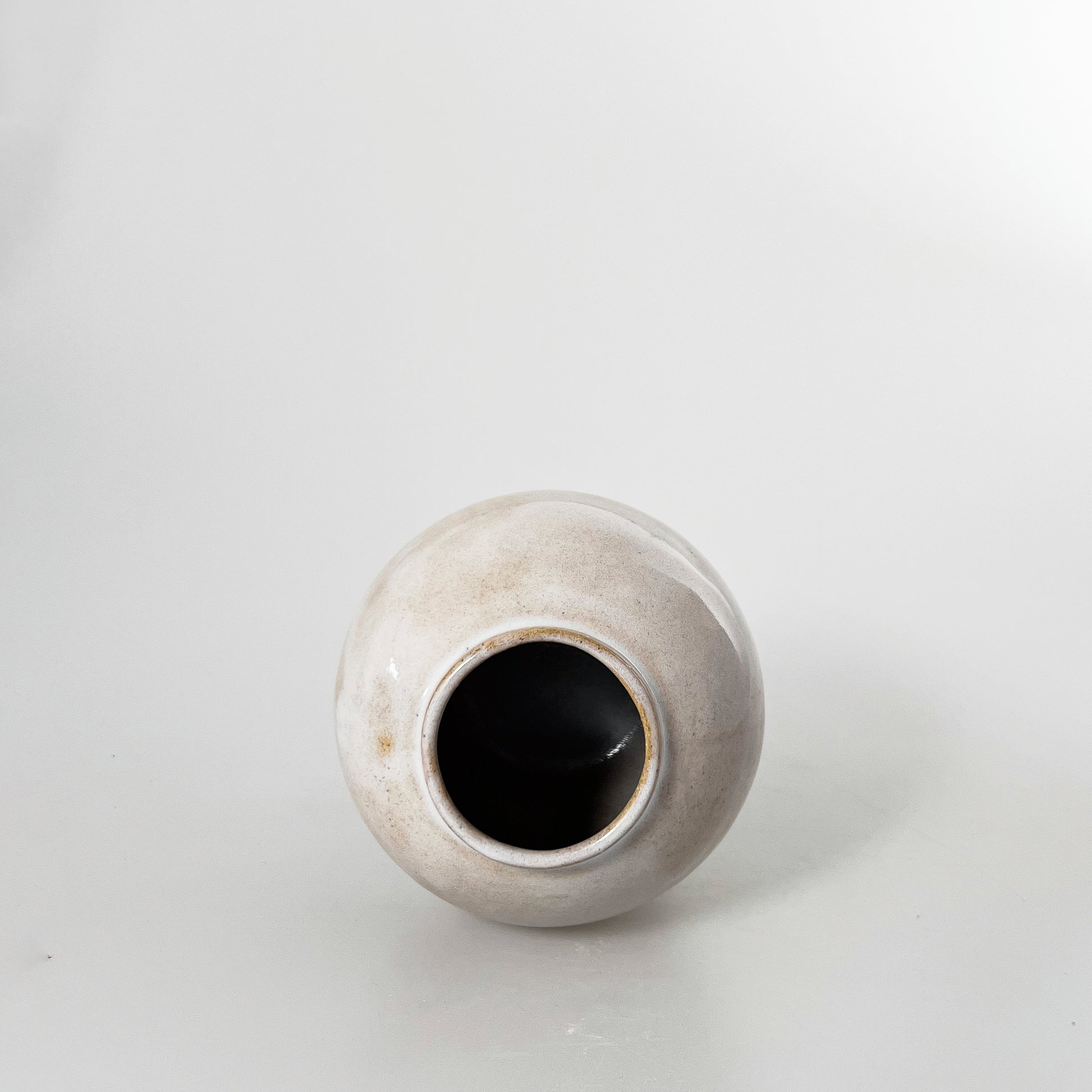 #075 moon jar pati passos